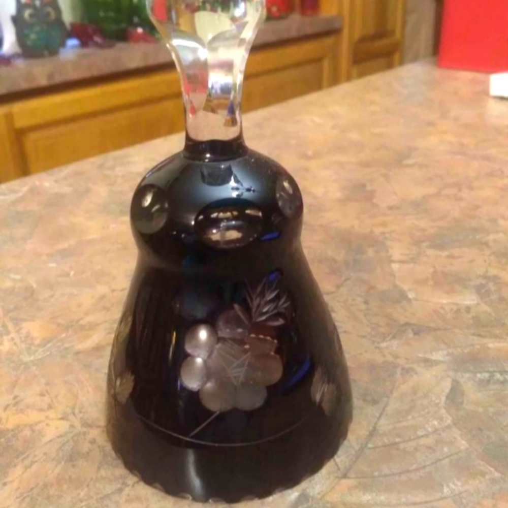 Vintage 6 inch Deep Purple Crystal Bell. Like New Condition. Very High Ring.